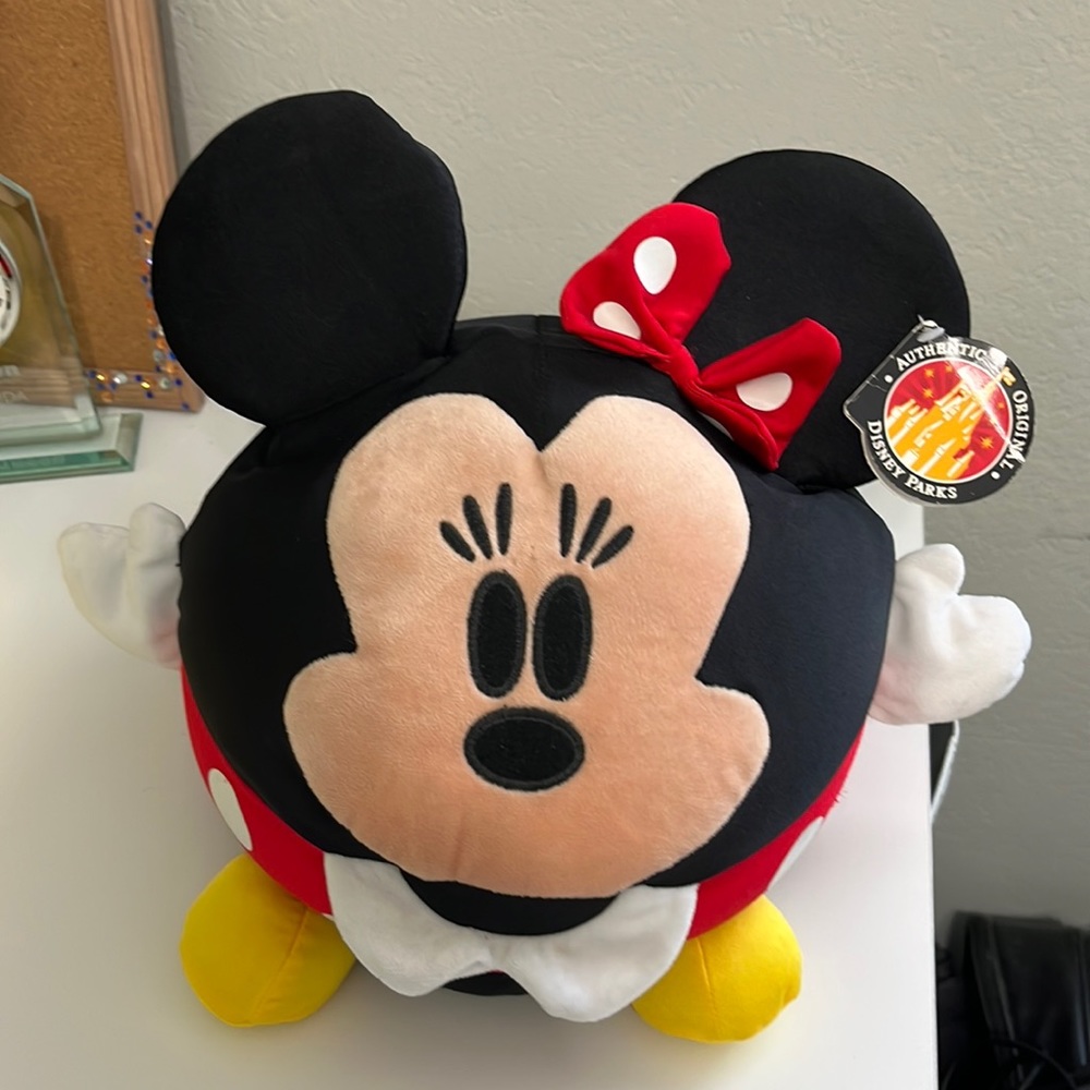 Disney Minnie Mouse plush